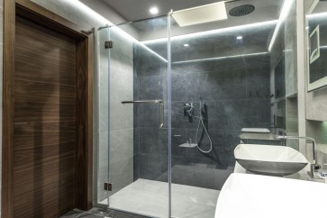 How to Clean Shower Screen: A Comprehensive Guide
